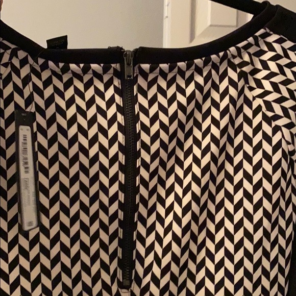 Black and white herring blouse - Picture 2 of 3